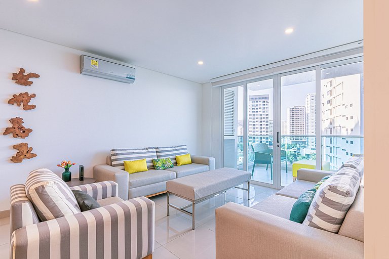 |Ahead| Attractive 3BR @Reservadelmar with parking