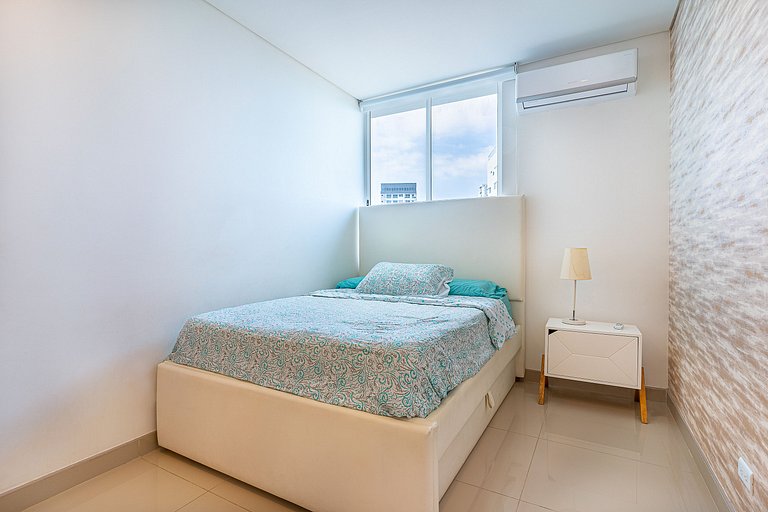 |Ahead| Attractive 3BR @Reservadelmar with parking