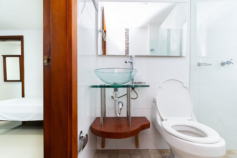 |Ahead| Panoramic 2BR @Laguito with Balcony & pool