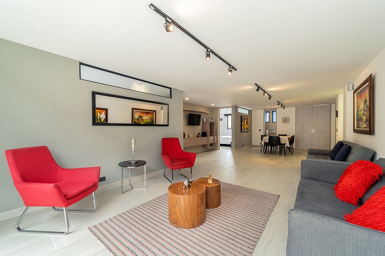 |Ahead| Stylish 2BR with Parking