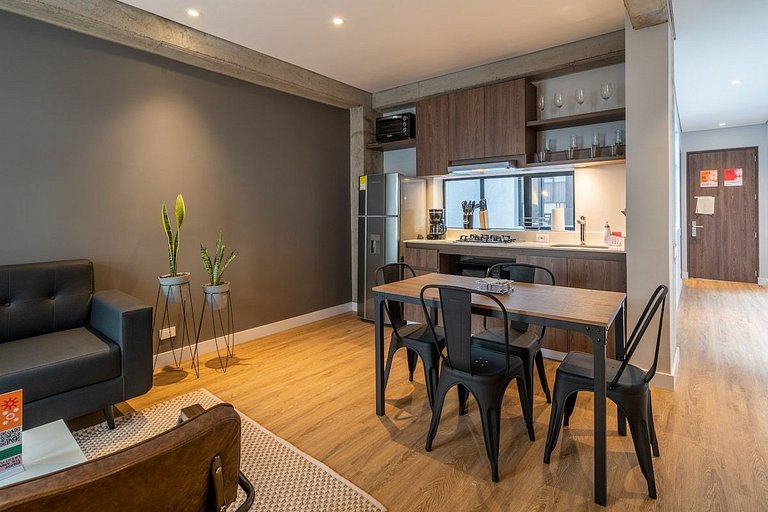 Adorable & Comfy Apt W/ Balcony and Laundry