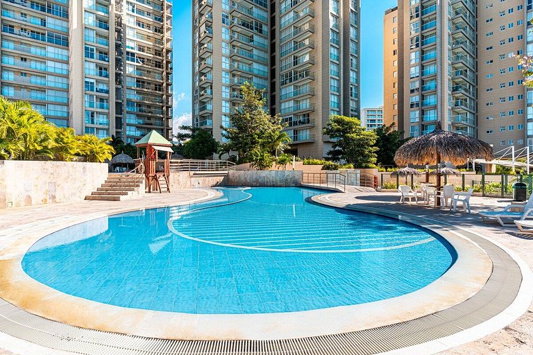 3BR Sofisticado Apt @Zazue + Piscina