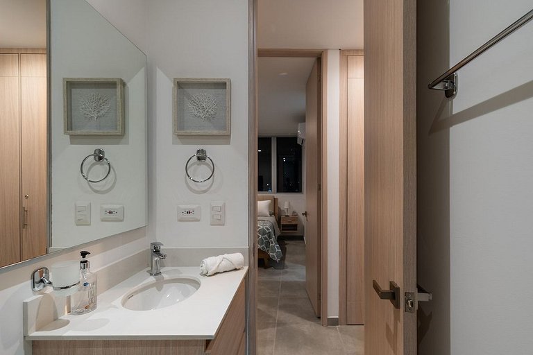 |Ahead| Spacious 2BR @Salguero + Balcony & Parking