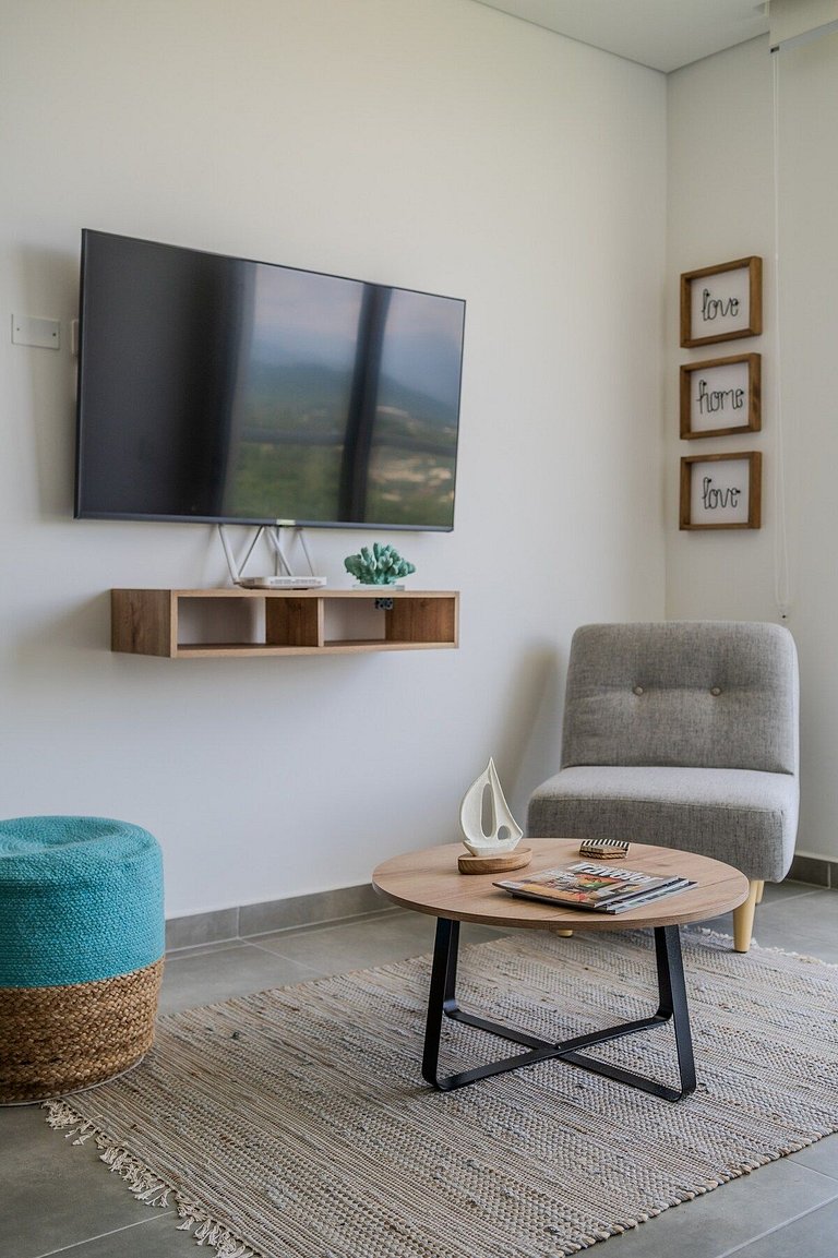 |Ahead| Spacious 2BR @Salguero + Balcony & Parking