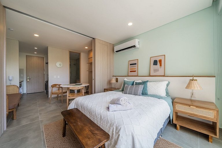 |Ahead| Stunning 1BR @Salguero + Balcony & Pool