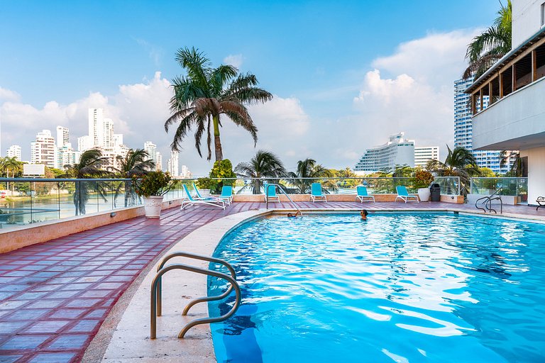 |Ahead| Panoramic 2BR @Laguito with Balcony & pool