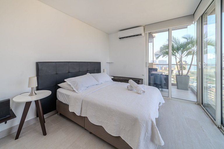 |Ahead| Spectacular 1BR @Zazue with Pool & Balcony