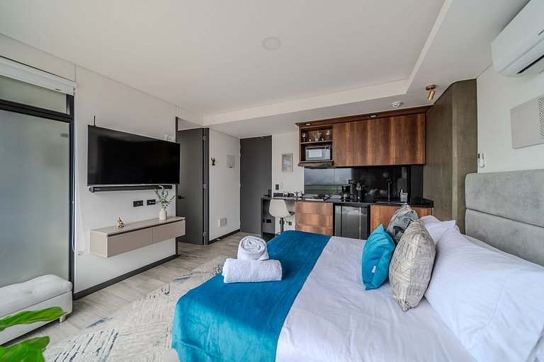 Ahead Minimalist Loft near the airport