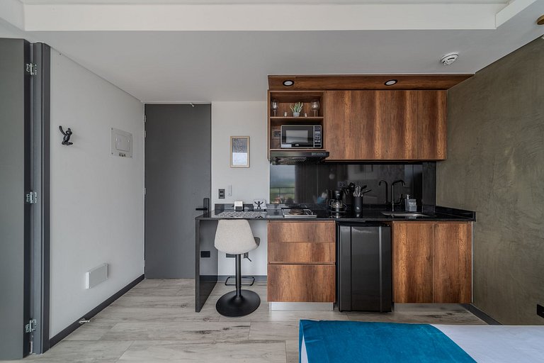 Ahead Minimalist Loft near the airport