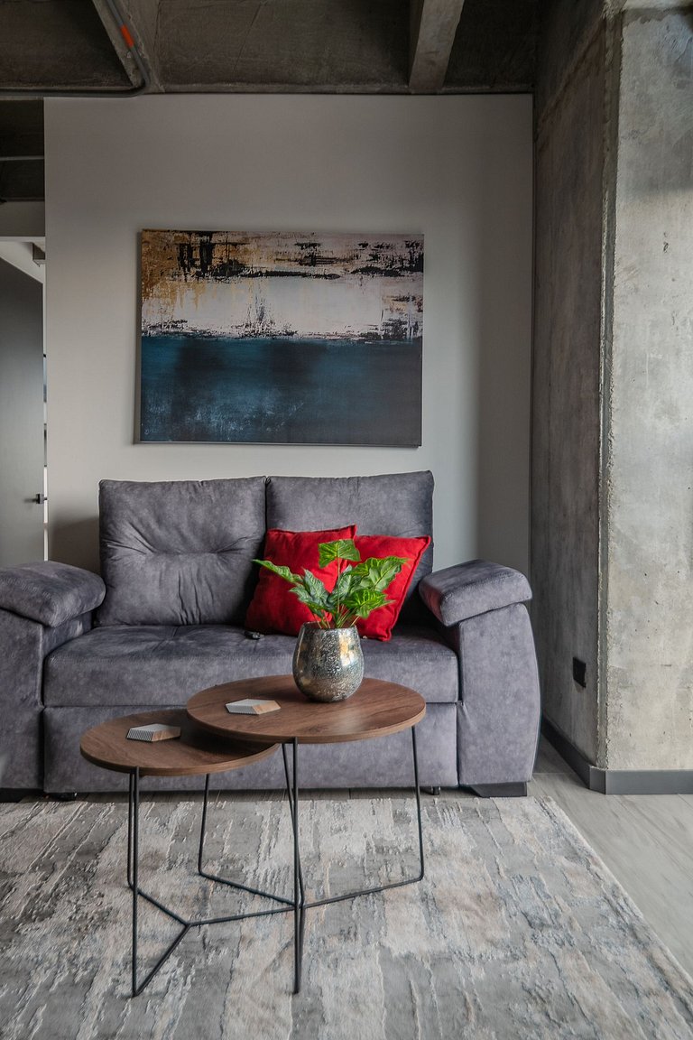 |Ahead| Stylish 2BR near airport with AC