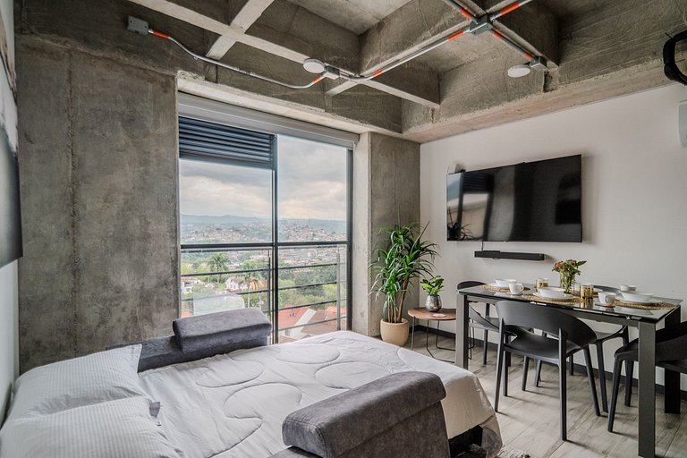 |Ahead| Stylish 2BR near airport with AC