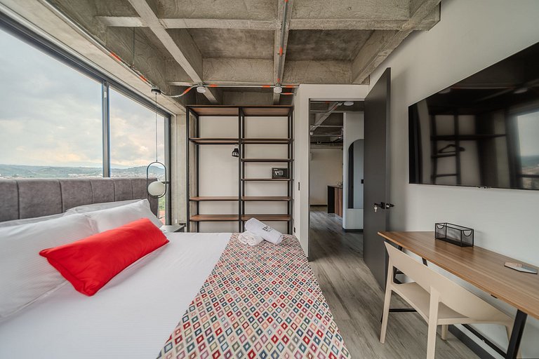 |Ahead| Stylish 2BR near airport with AC