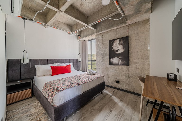|Ahead| Stylish 2BR near airport with AC