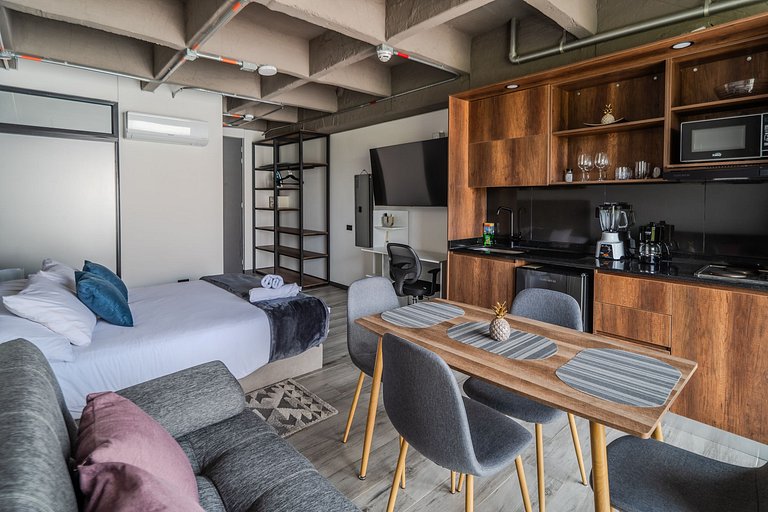 |Ahead| Captivating Loft with Parking