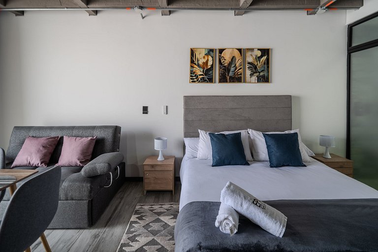 |Ahead| Captivating Loft with Parking