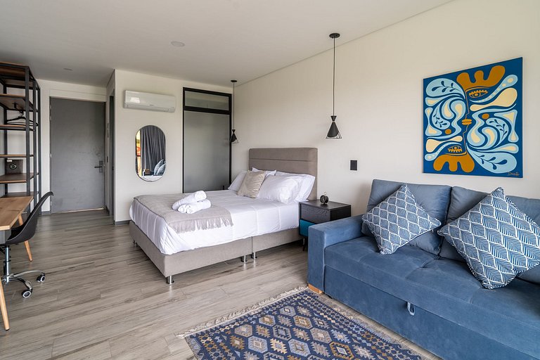 |Ahead| Exclusive Loft near airport + AC