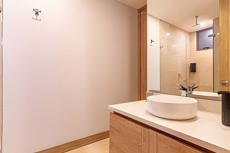 Modern 2BR @Manzanillo + Private pool