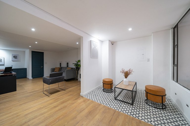 |Ahead| Stylish 2BR @Commercial Area near Zona G