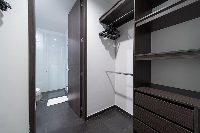 Acogedor 1BR @La Calleja con Parking y Gym
