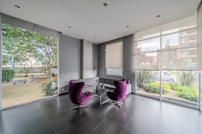Cozy 1BR @La Calleja with Parking & Gym