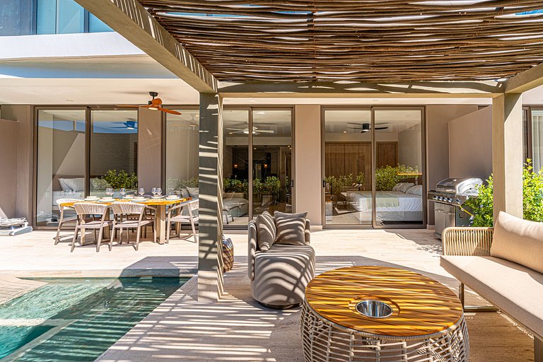 Modern 2BR @Manzanillo + Private pool