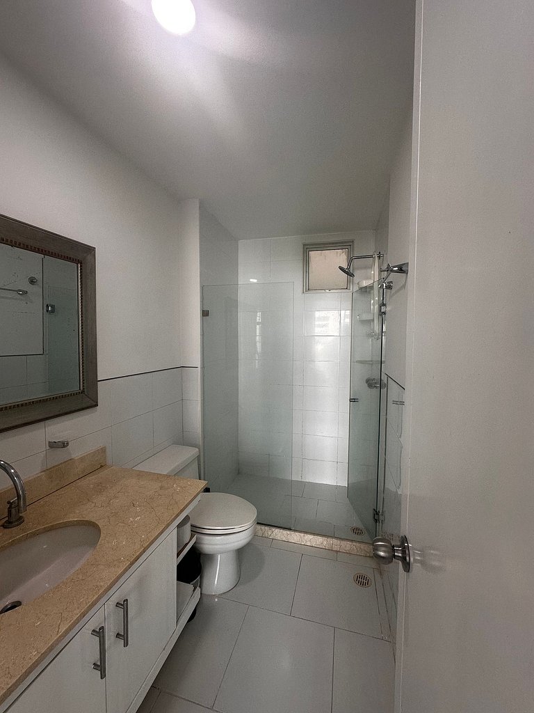 |Ahead| Pleasant 1BR @Morros with pool & parking