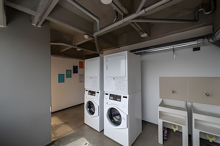 |Ahead| Chic Loft cerca al aeropuerto + parking