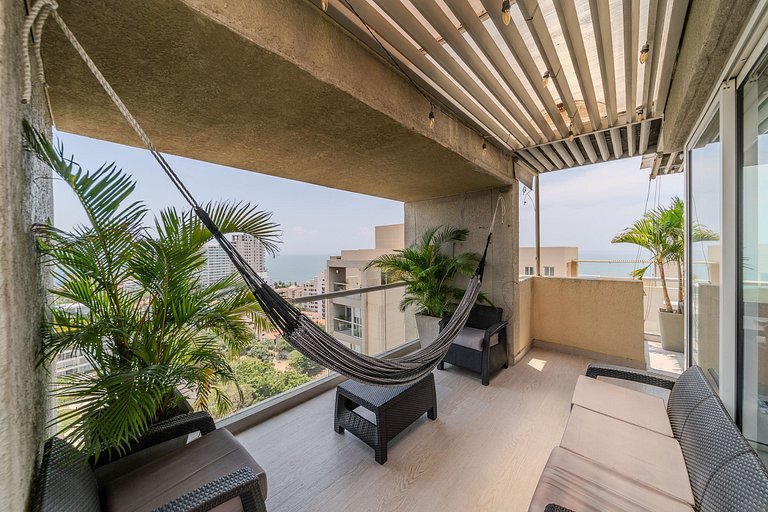 |Ahead| Spectacular 1BR @Zazue with Pool & Balcony