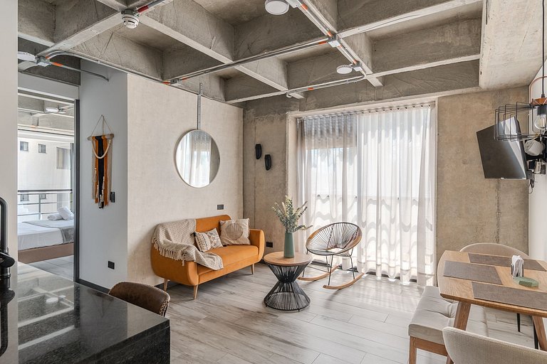 |Ahead| Inspirational 2BR near airport with AC