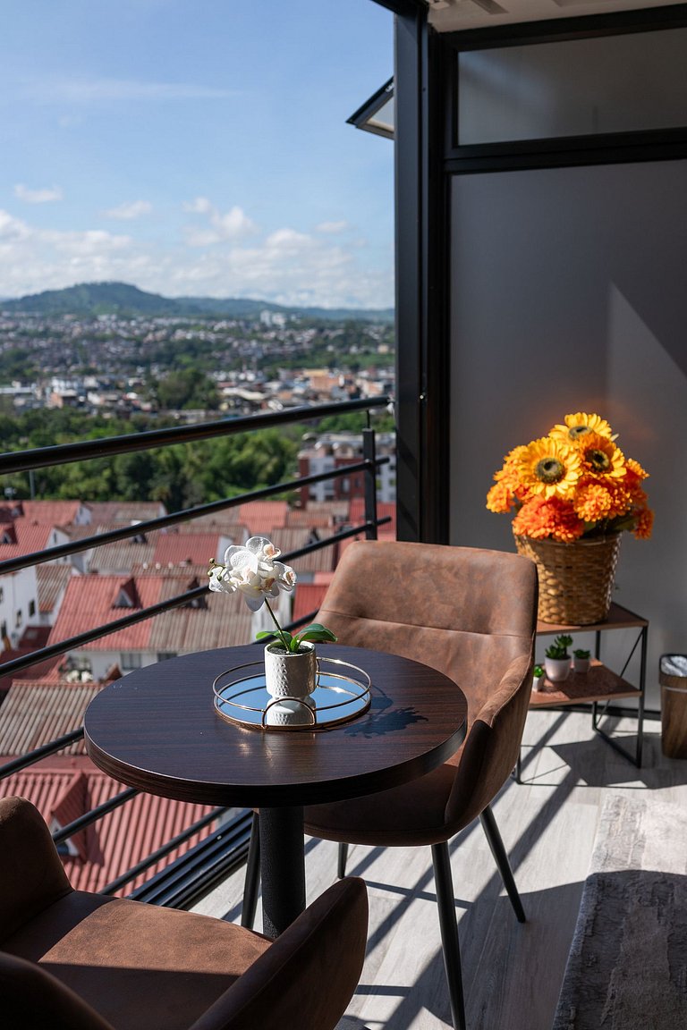 |Ahead| Panoramic Loft with parking and AC