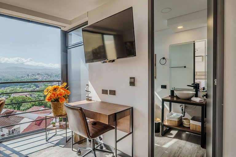 |Ahead| Panoramic Loft with parking and AC