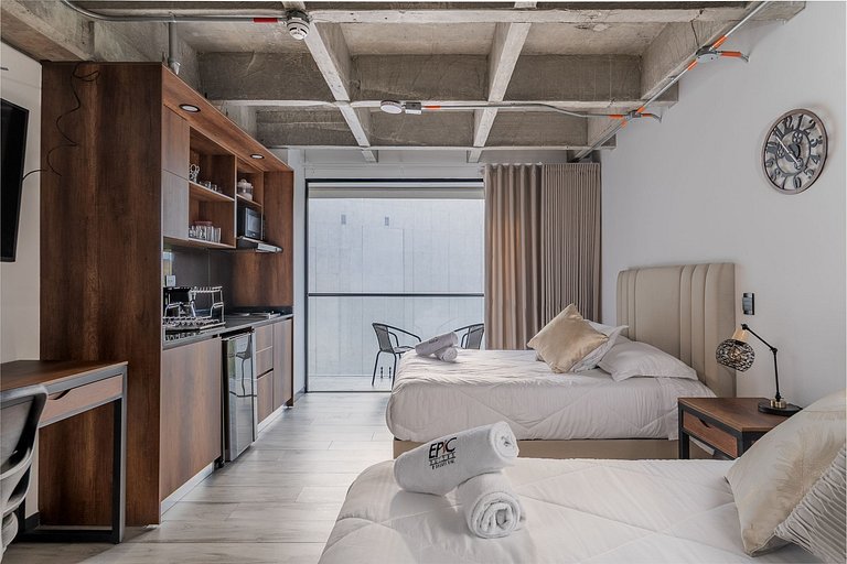 |Ahead| Lovely Loft with Parking + Balcony