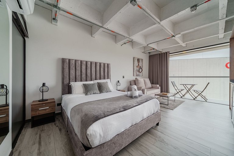 |Ahead| Brillante Loft con balcon y parqueadero