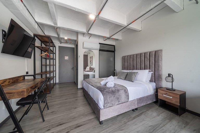 |Ahead| Brillante Loft con balcon y parqueadero