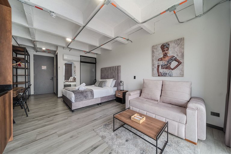 |Ahead| Brillante Loft con balcon y parqueadero