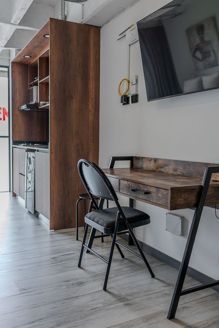 |Ahead| Bright Loft with balcony and parking