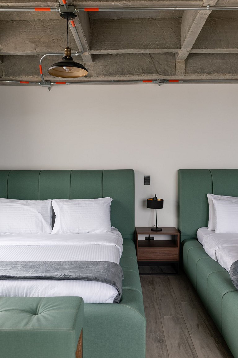 |Ahead| Unique Loft close to the airport + Parking