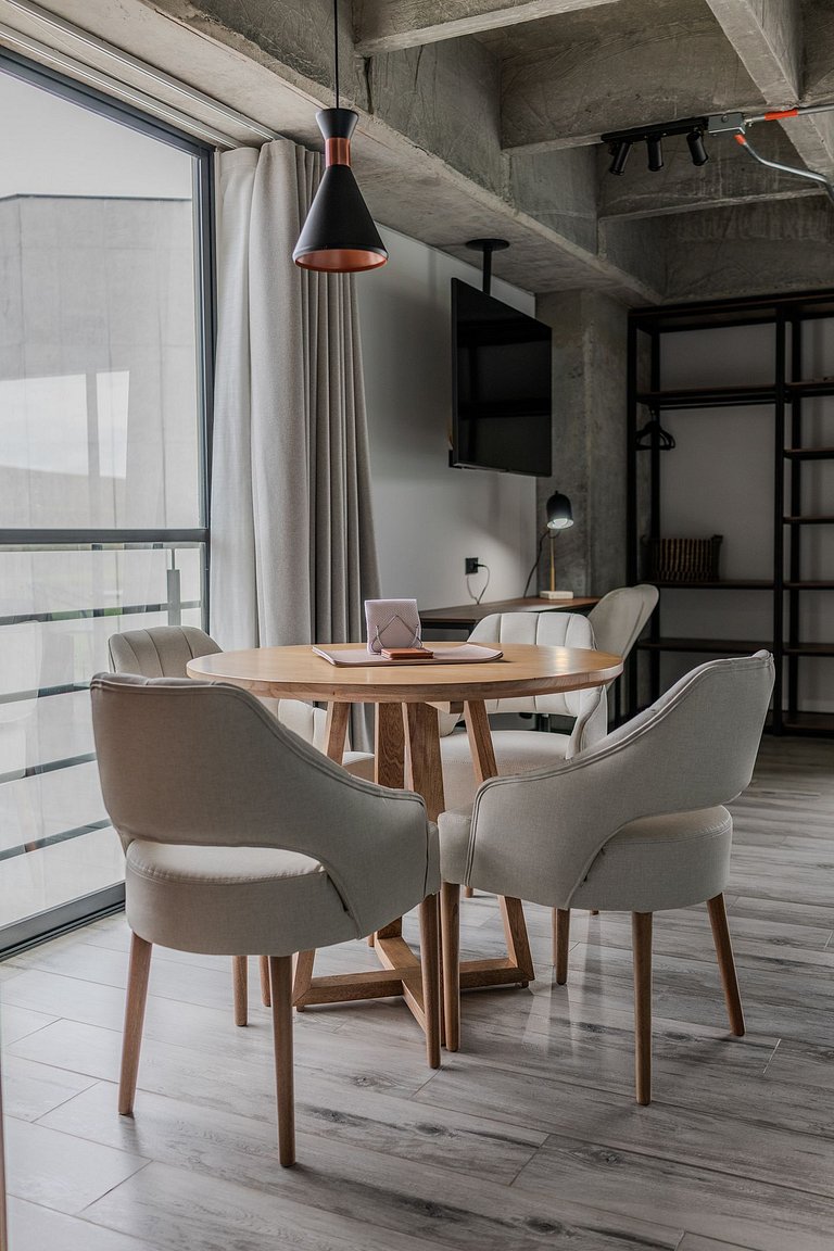 |Ahead| Unique Loft close to the airport + Parking