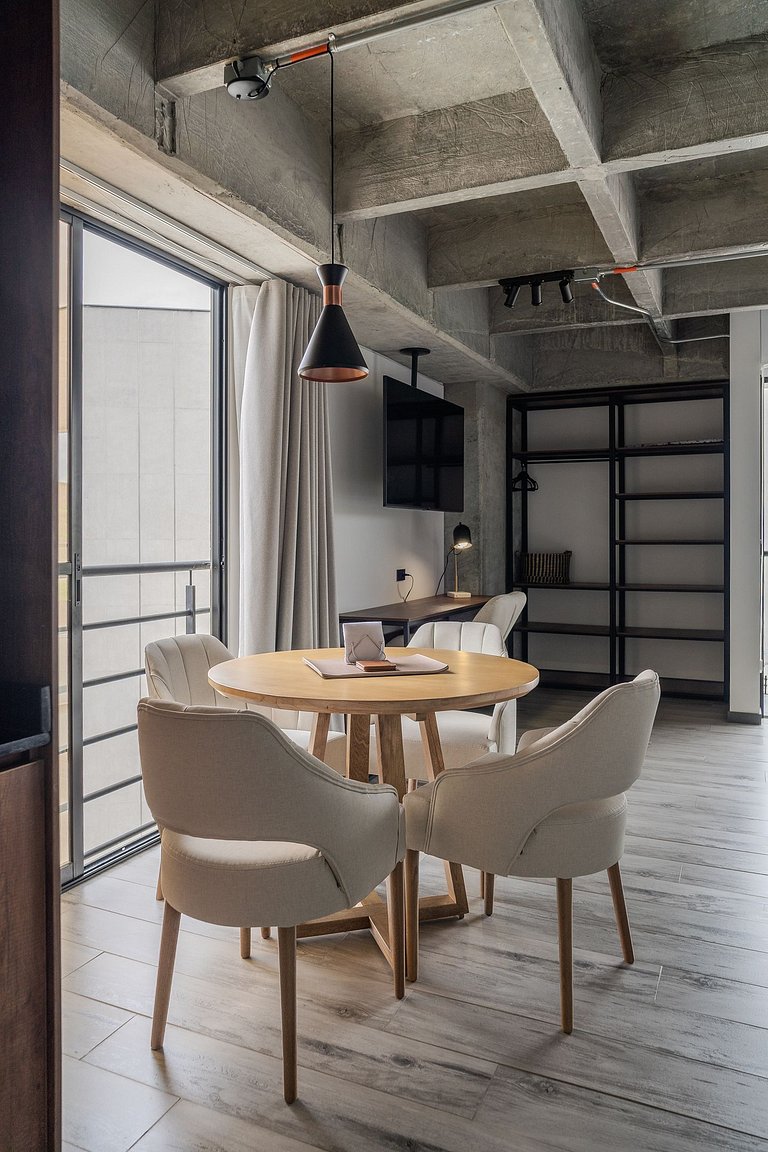 |Ahead| Unique Loft close to the airport + Parking