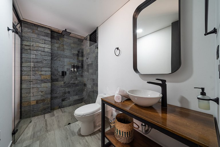 |Ahead| Unique Loft close to the airport + Parking