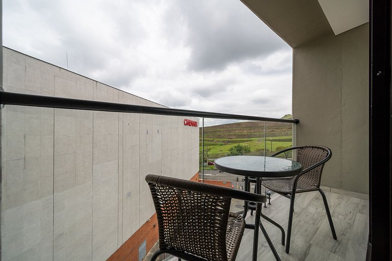 |Ahead| Unique Loft close to the airport + Parking