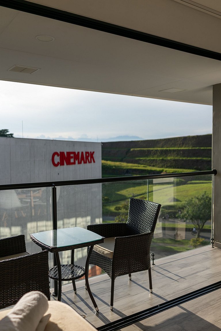 |Ahead| Clásico Loft cerca al aeropuerto + parking