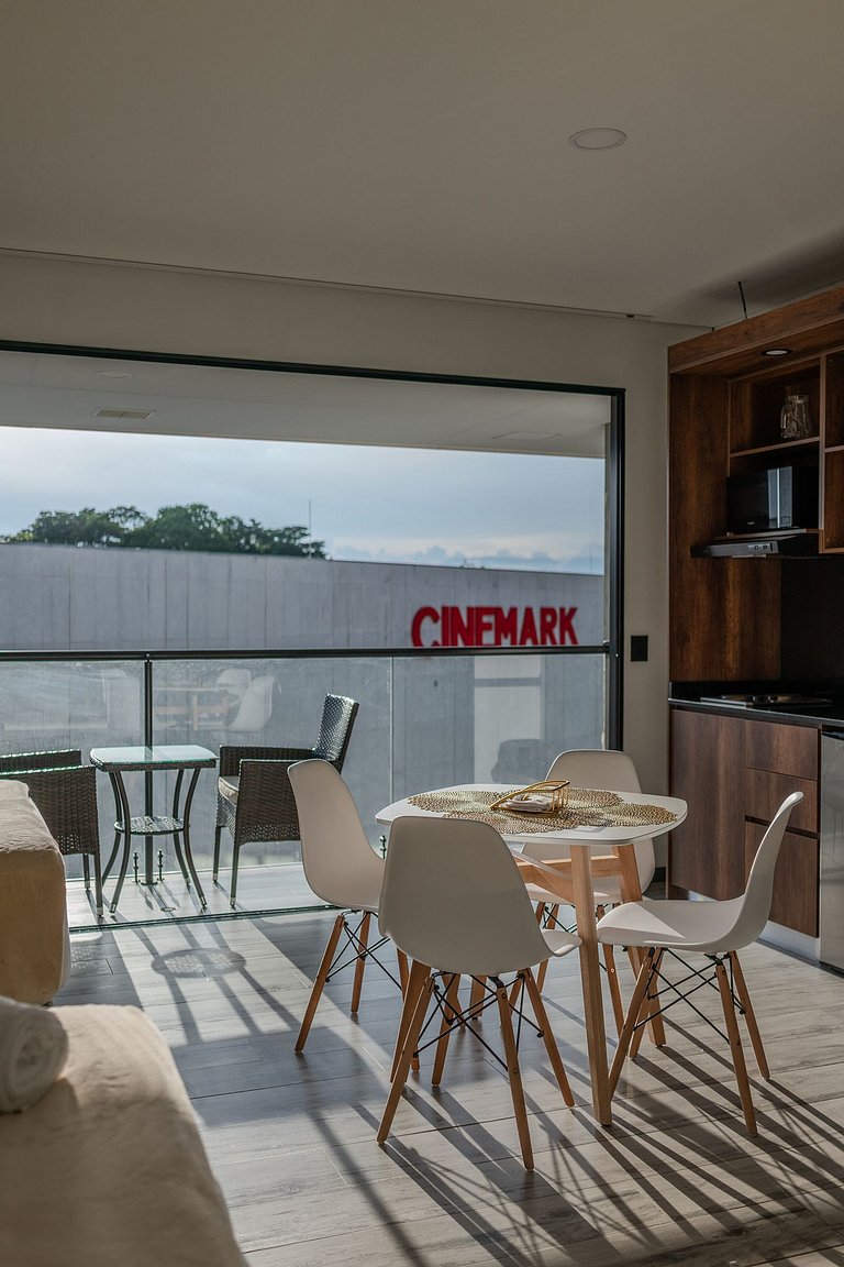 |Ahead| Clásico Loft cerca al aeropuerto + parking