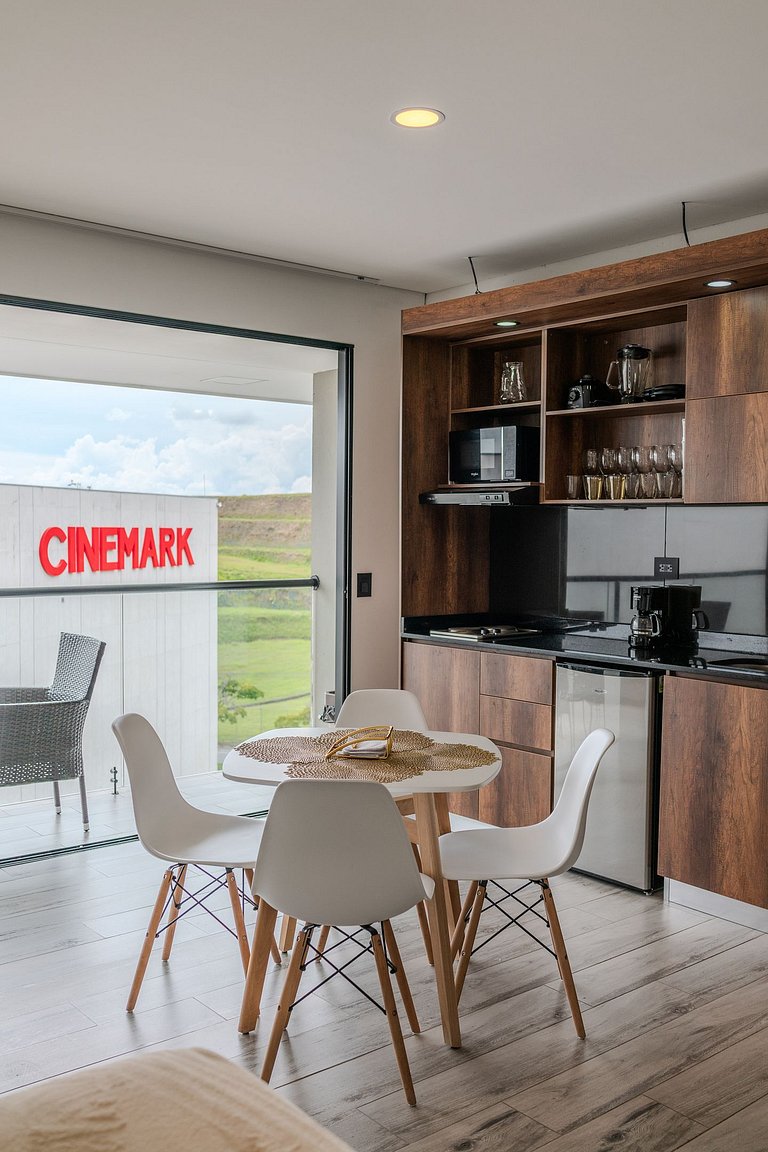 |Ahead| Clásico Loft cerca al aeropuerto + parking