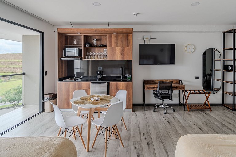 |Ahead| Classic Loft near the airport + Parking