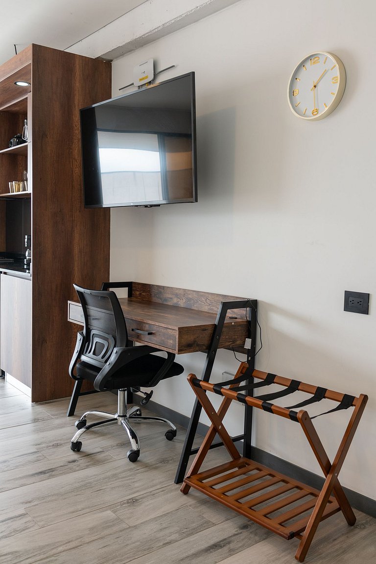 |Ahead| Clásico Loft cerca al aeropuerto + parking