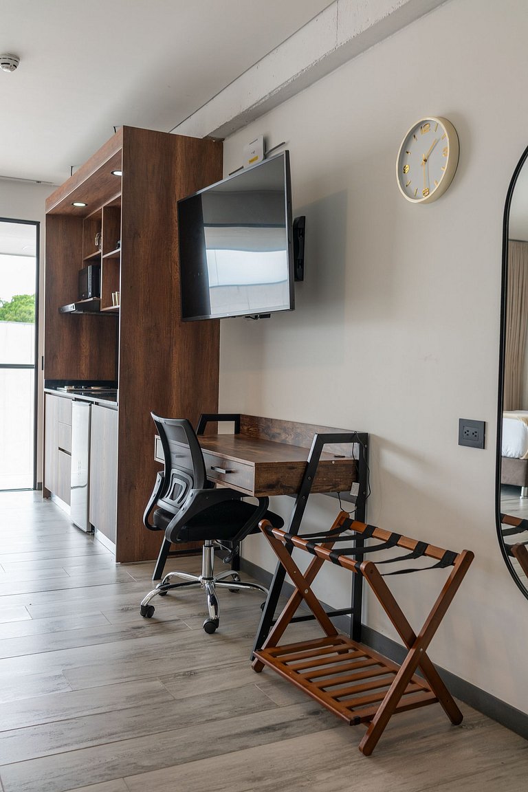 |Ahead| Classic Loft near the airport + Parking