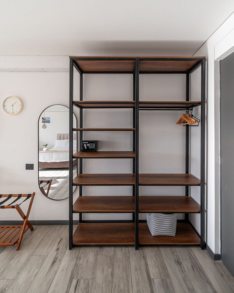 |Ahead| Classic Loft near the airport + Parking