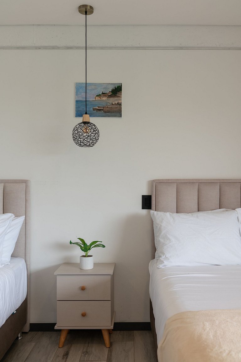 |Ahead| Classic Loft near the airport + Parking