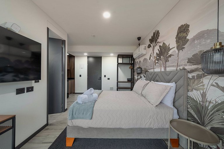 |Ahead| Chic Loft close to airport + parking